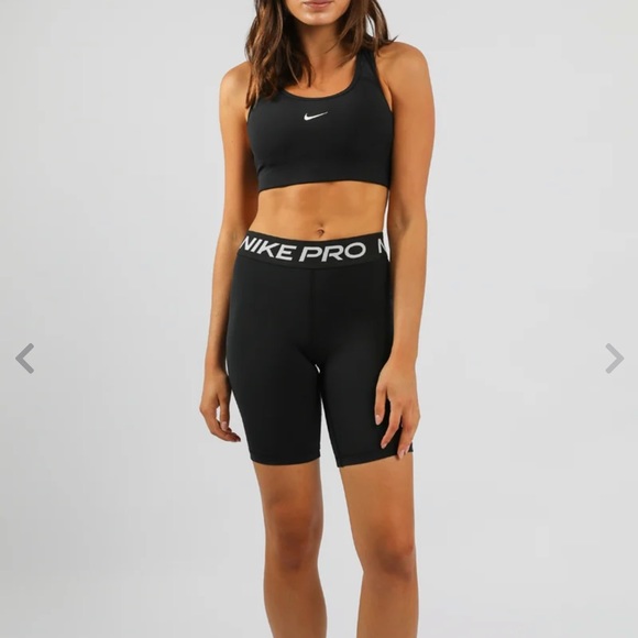 Nike Swoosh Medium Support Bra in Black - Picture 4 of 5